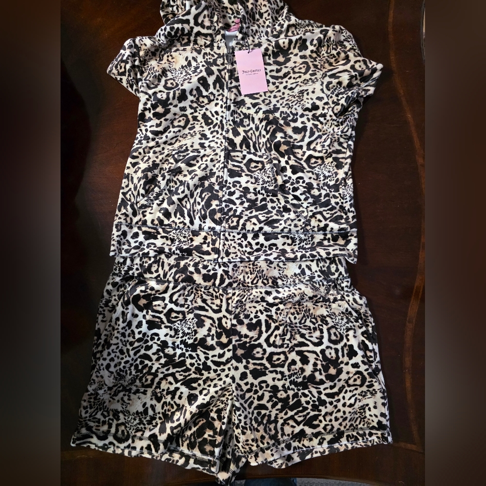 Juicy Couture Leopard Rhinestone Logo Shorts & Short Sleeve Hoodie Velour Set XL